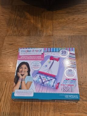 Make It Real Friendship Bracelet Maker Kit - Purple/Pink Accents